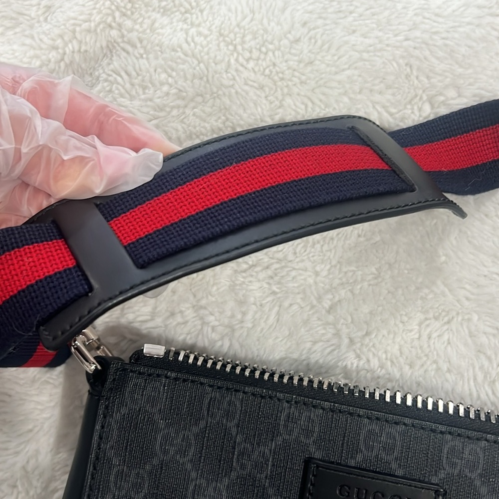 Gucci Black GG Supreme Messenger Bag unisex - Picture 5 of 13